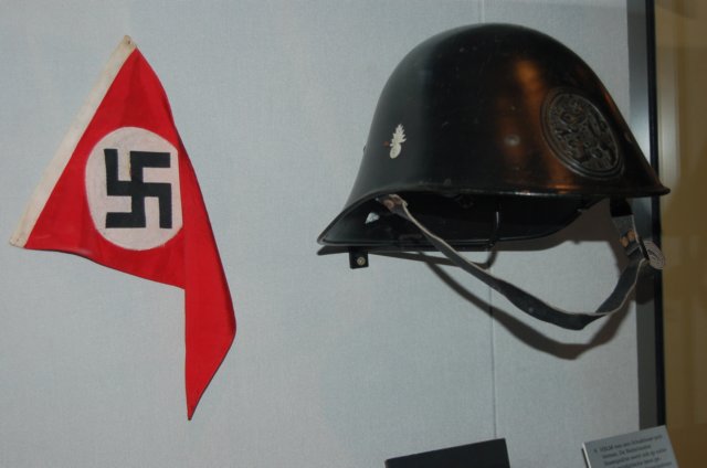 germansmallflaganditalianhelmet.jpg