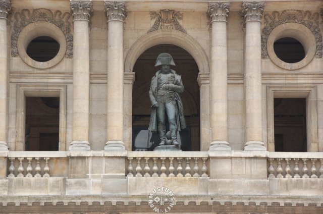 napoleonstatue.jpg