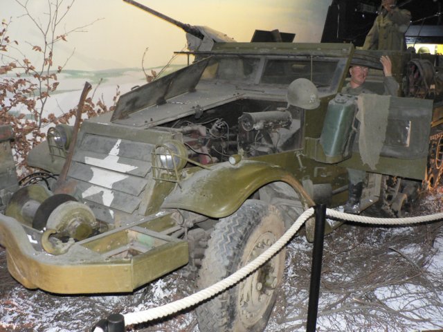 usm3a1halftrack.jpg