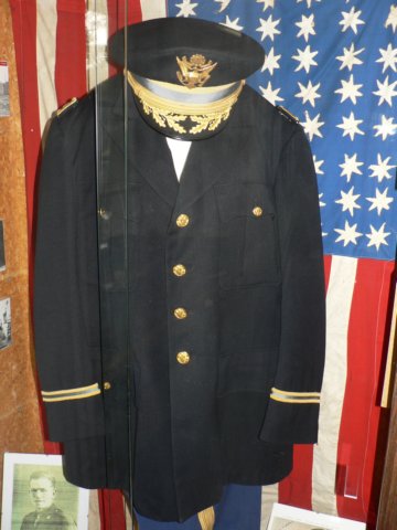 usuniform2.jpg