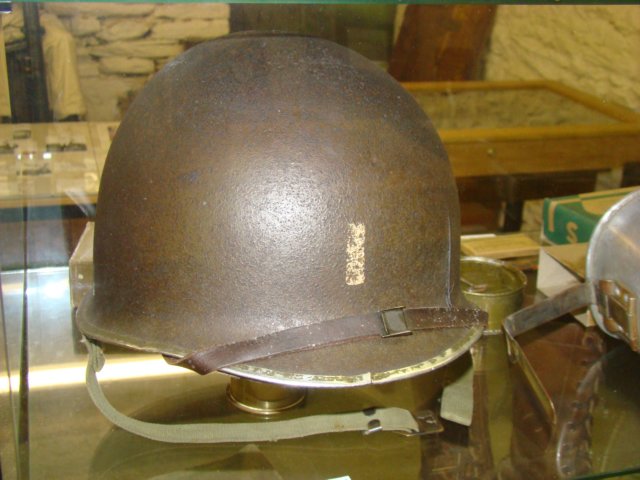 usofficierhelmet.jpg