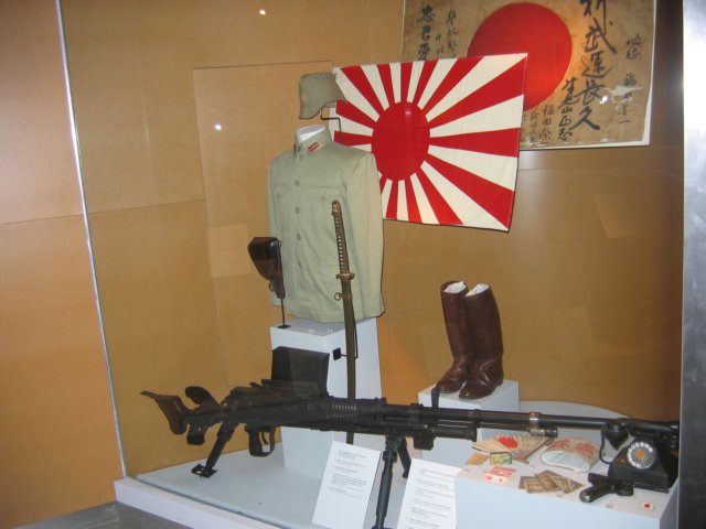 bisjapaneseofficeruniform.jpg