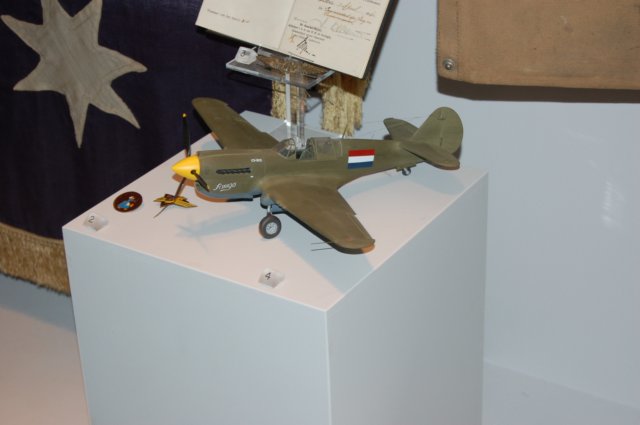 p40kittyhawk.jpg