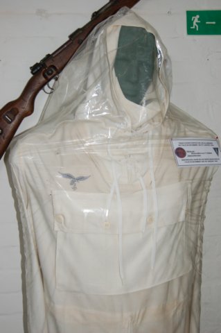 germanluftwaffewinteruniform.jpg