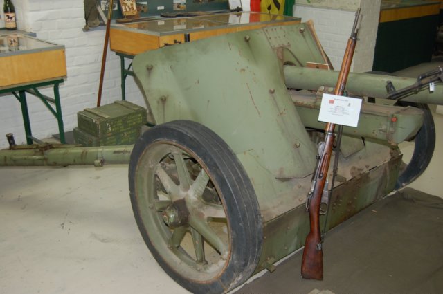 germanpak38atgunandsovietmosinnagantrifle.jpg