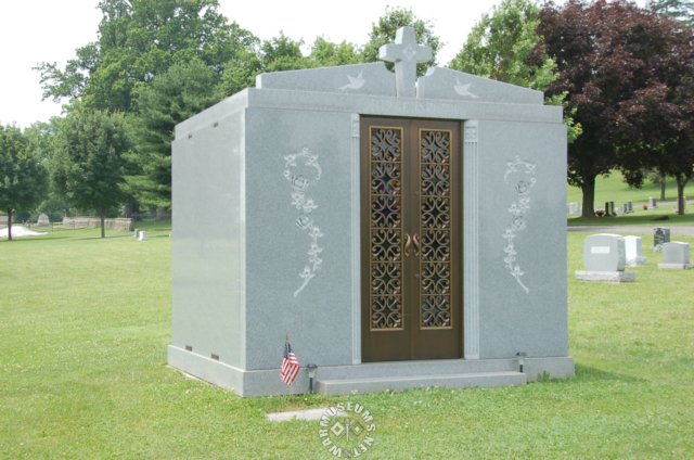 mausoleum2.jpg