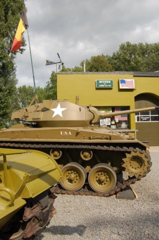 m24chaffeerightsideview.jpg