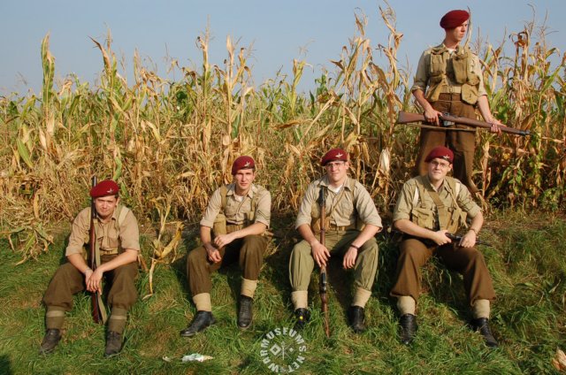 britishparatroopers.jpg