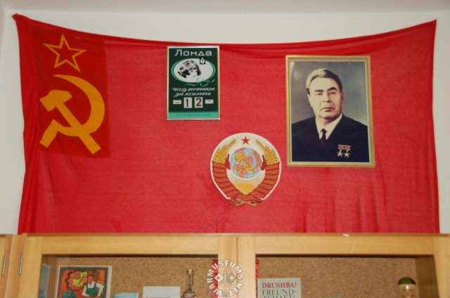sovietflag.jpg