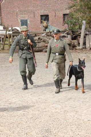 germansoldierandofficerwithdog.jpg