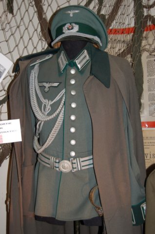 germanofficer5.jpg