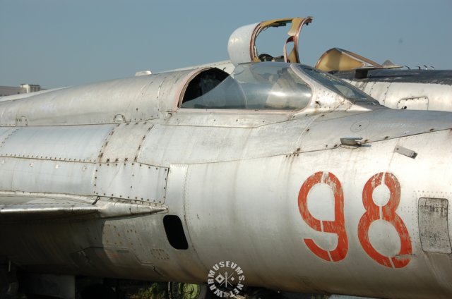 mig21cockpit.jpg