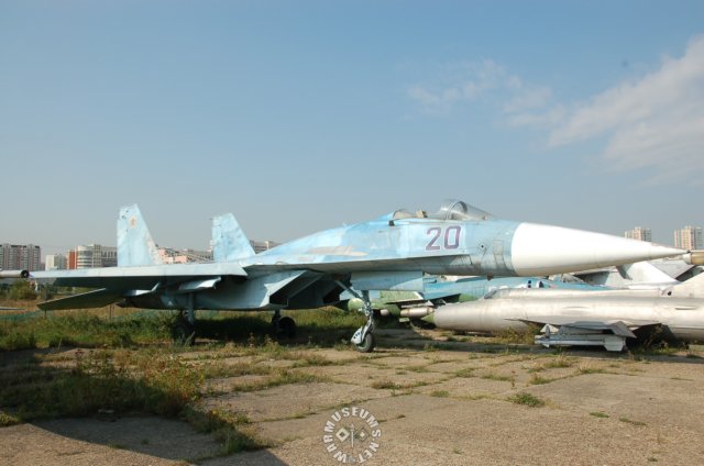 su27flanker.jpg