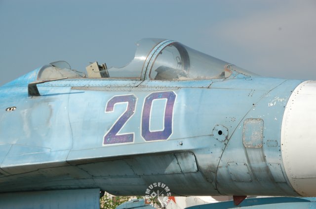 su27flankercockpit.jpg