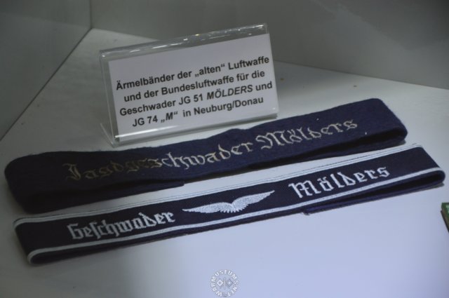 comparisonbetweenarmbandsofjg51luftwaffesquadronandjg74bundesluftwaffesquadron.jpg