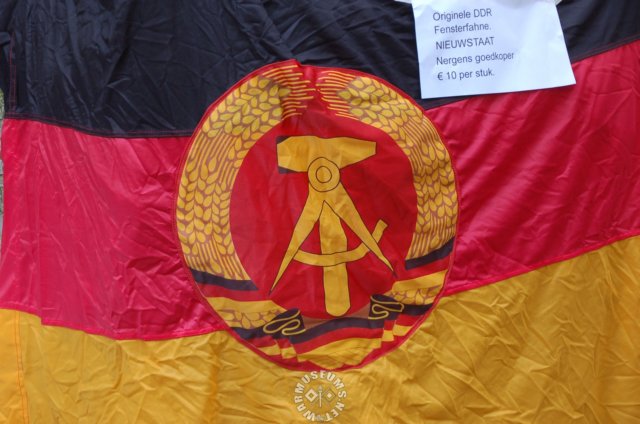 eastgermanflag.jpg