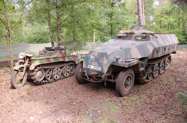 sdkfz251withkettenkrad.jpg