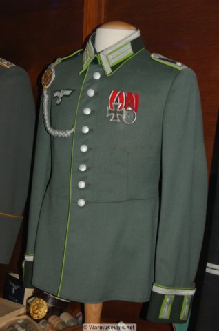 germanofficeruniform.jpg