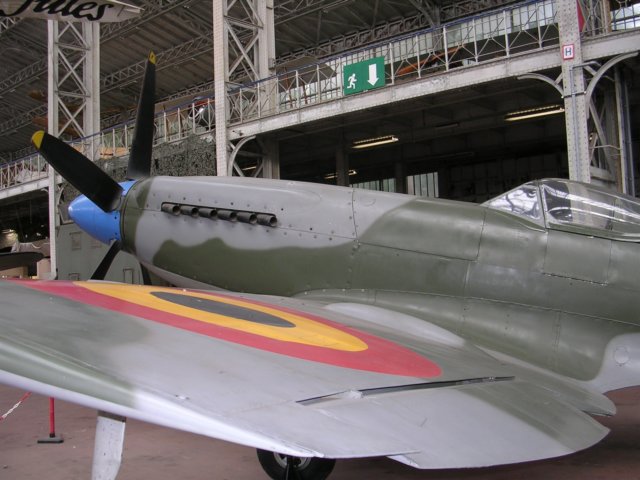 spitfirezoomedleftview.jpg