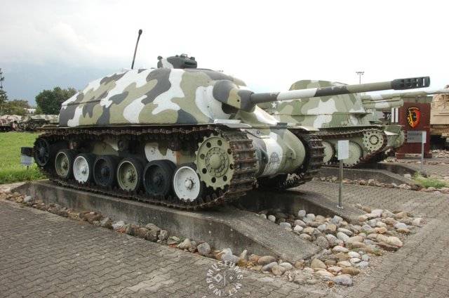 nahkampfkanoneiigustav1944.jpg