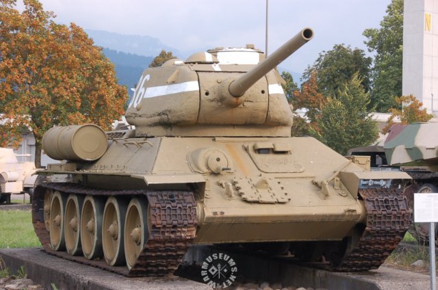t34852.jpg