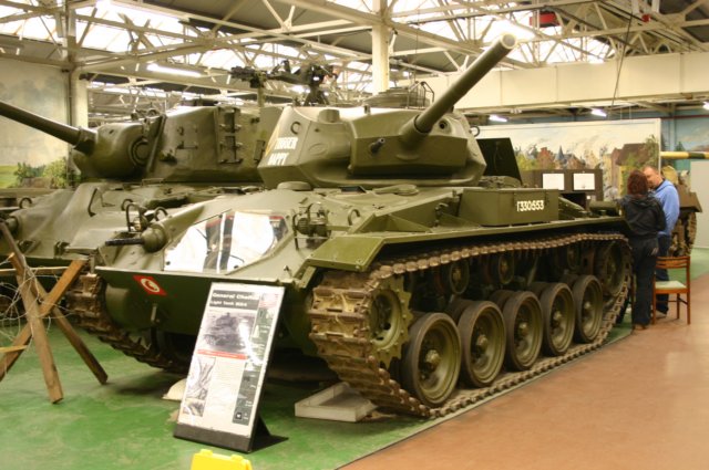 m24chaffee2.jpg