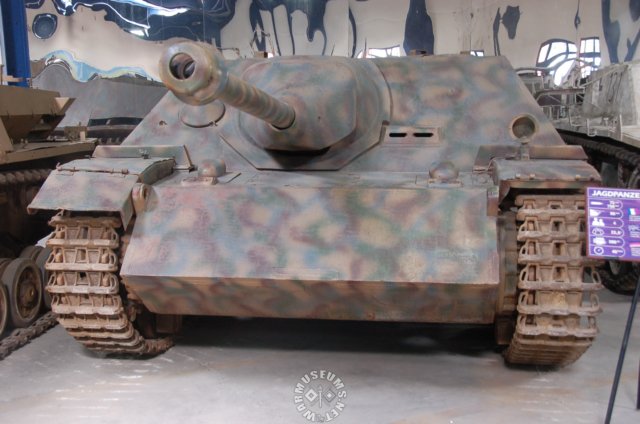 jagdpanzerivausffsdkfz162.jpg