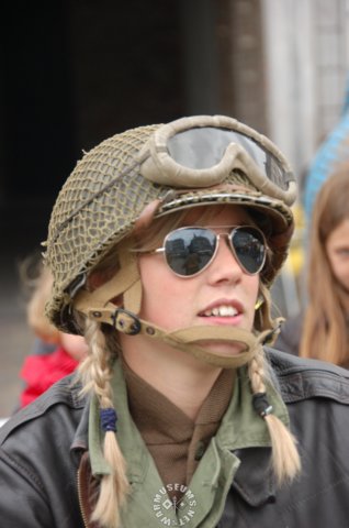 usfemalesoldier3.jpg