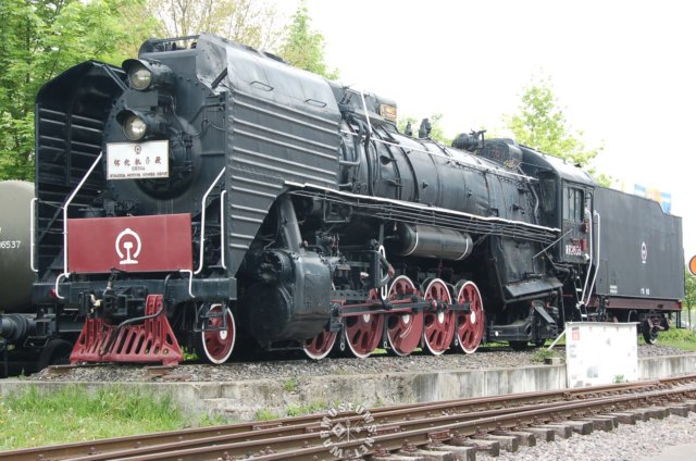 locomotive2.jpg