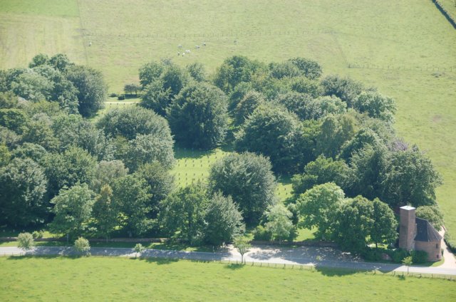 germanmilitarycemeteryinrecogne3.jpg