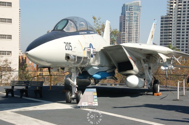 f14tomcat.jpg