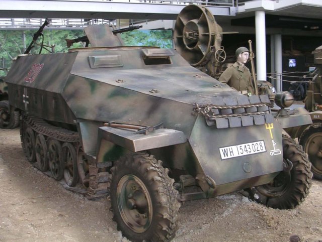 sdkfz251frontview.jpg