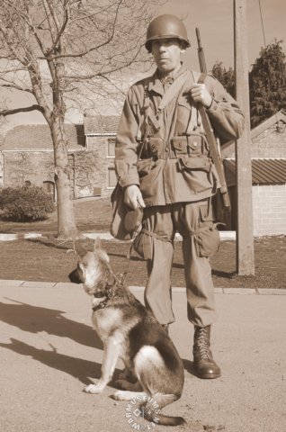 soldierwithdog.jpg