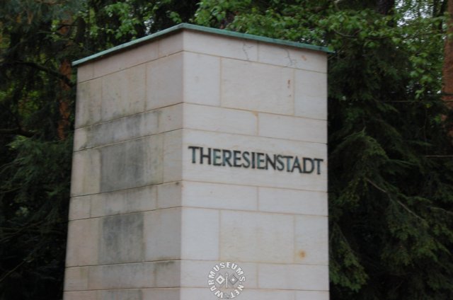 tothevictimsoftheresienstadt.jpg