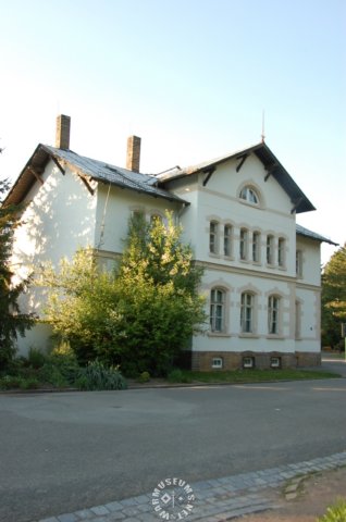 mainbuilding.jpg