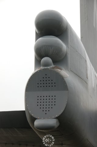 b52tail.jpg