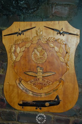 gliderpilotregimentalplate.jpg