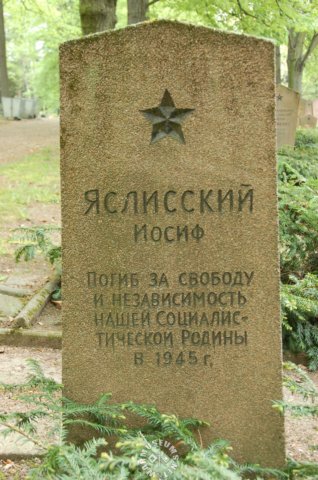 grave3.jpg