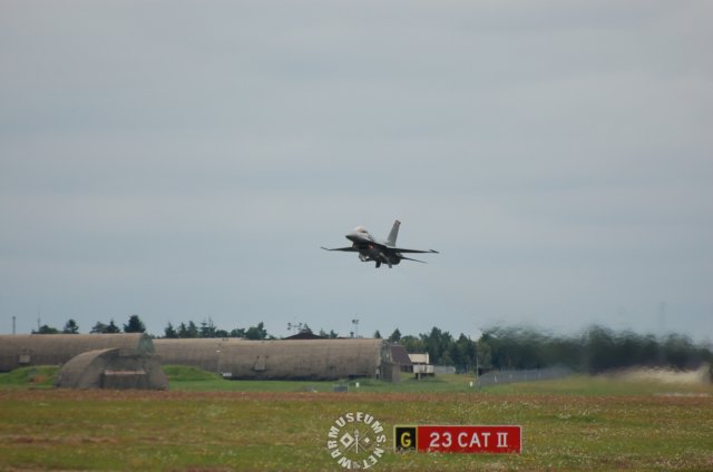 f16takingoff.jpg