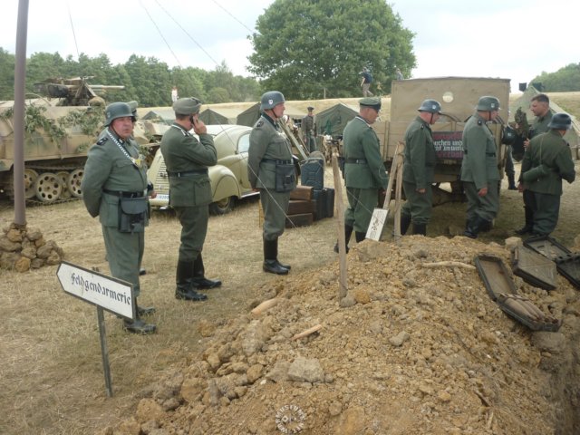 feldgendarmerie2.jpg